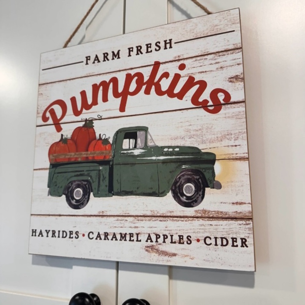 Farm Fresh Pumpkins Sign - Picture 4 of 5